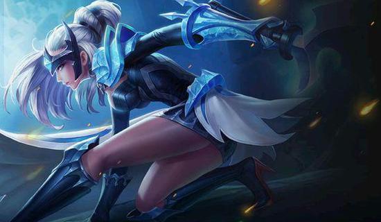 资讯两人往壕沟里一蹲，等着快递员来送货了